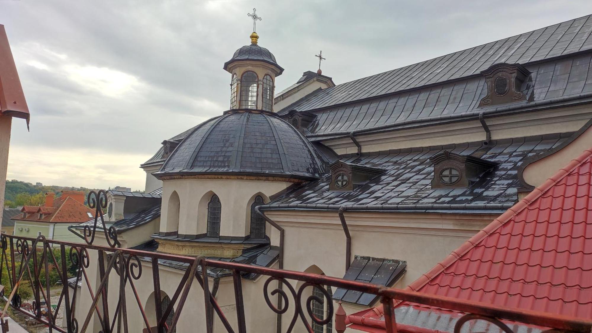 Сонячна Мансарда Lägenhet Kamjanets-Podilskyj Exteriör bild